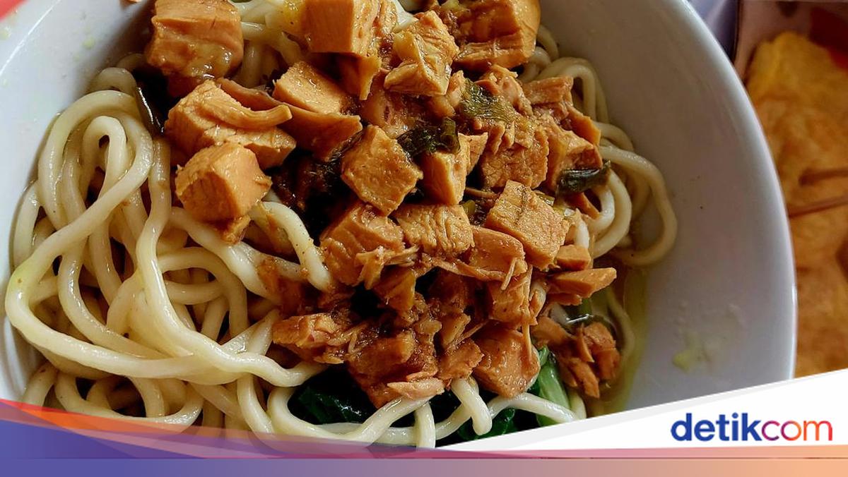 Mie Ayam 6 Ribu: Kenikmatan Sederhana yang Menggoda di Jantung Cilacap